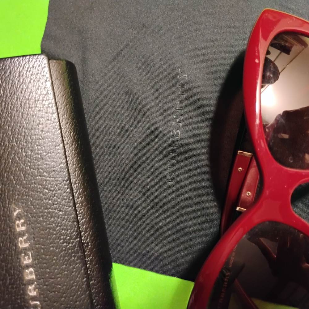 Burberry Red Retro Oversized Sunglasses